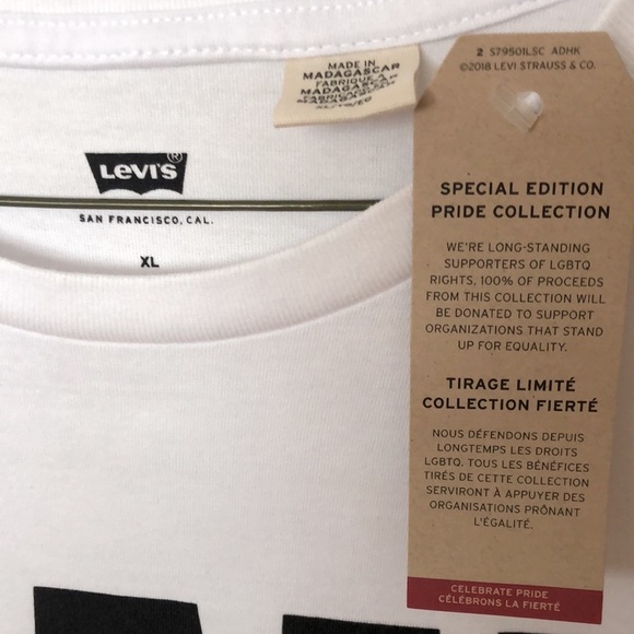Levi’s ‘ I AM ‘ tshirt - Picture 3 of 4